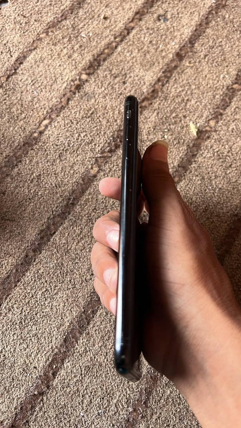 Apple iPhone 7 Plus 4