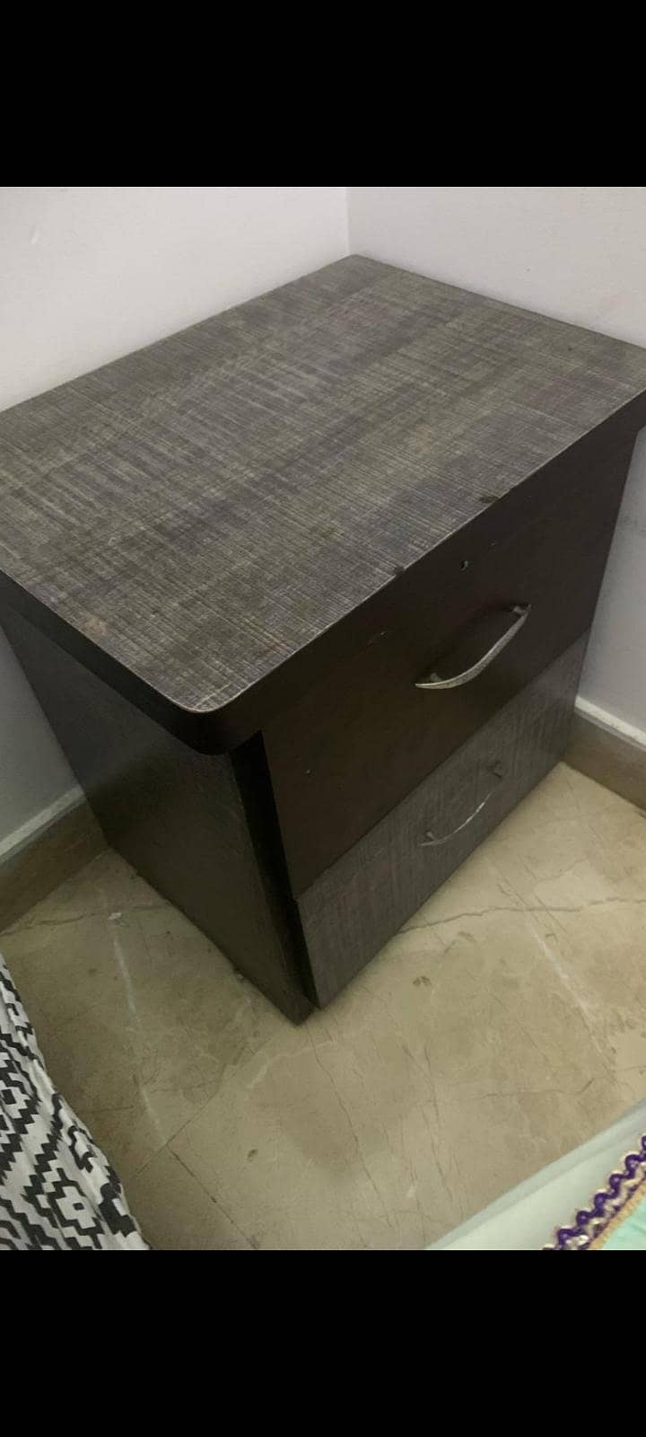 two side tables good condition no damage 0