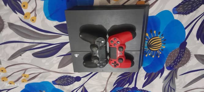 NEW PLAYSTATION 4 10/10 WHATSAPP