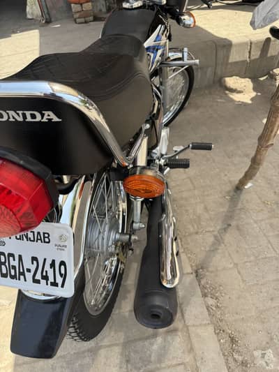 Honda 125 Black beauty