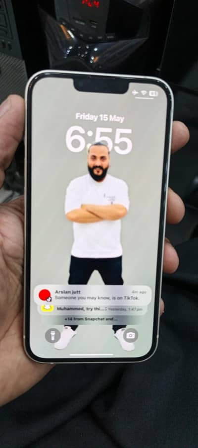 Apple iPhone 13