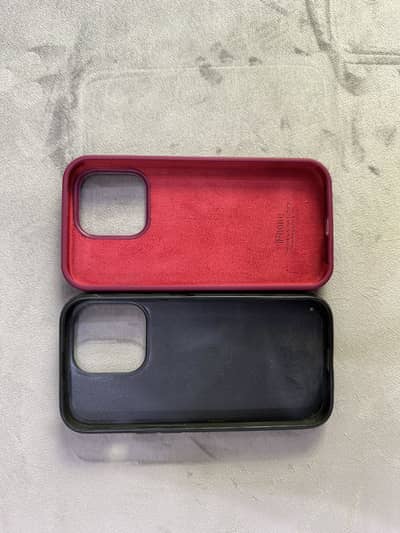 iPhone 14 Pro Covers - Excellent Condition