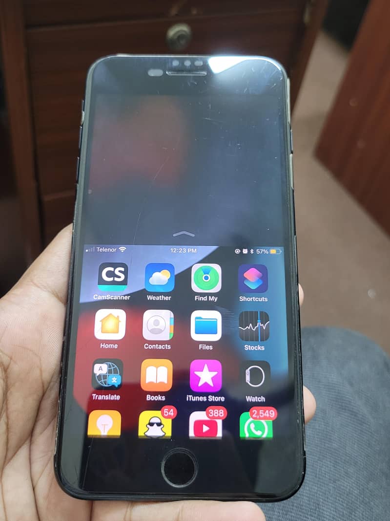 Apple iPhone 7 Plus 1