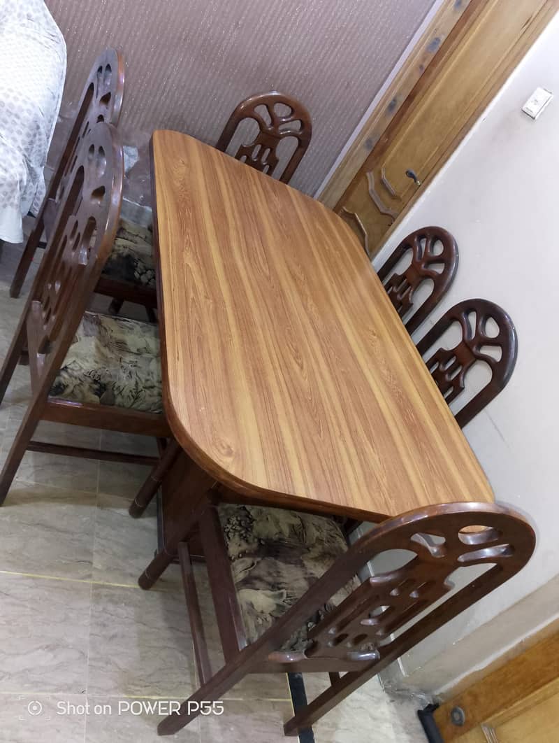 DINING TABLES 0