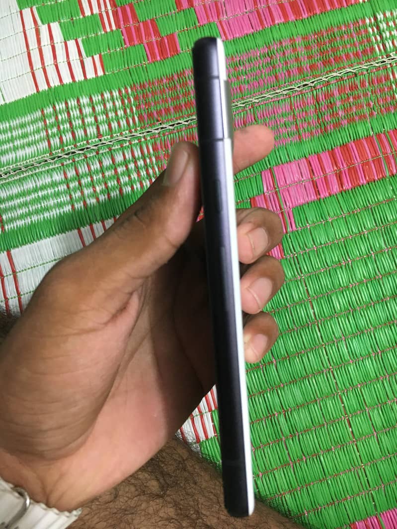 Google Pixel 7a 4