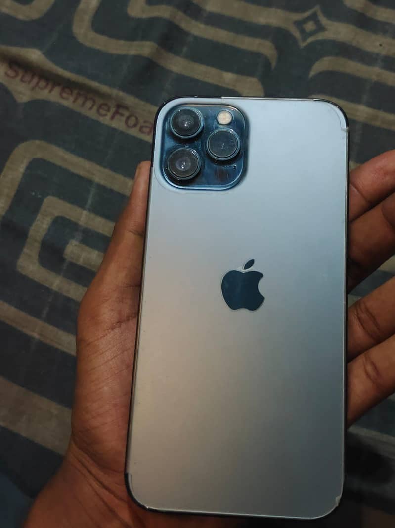 Apple iPhone 12 Pro Max 4