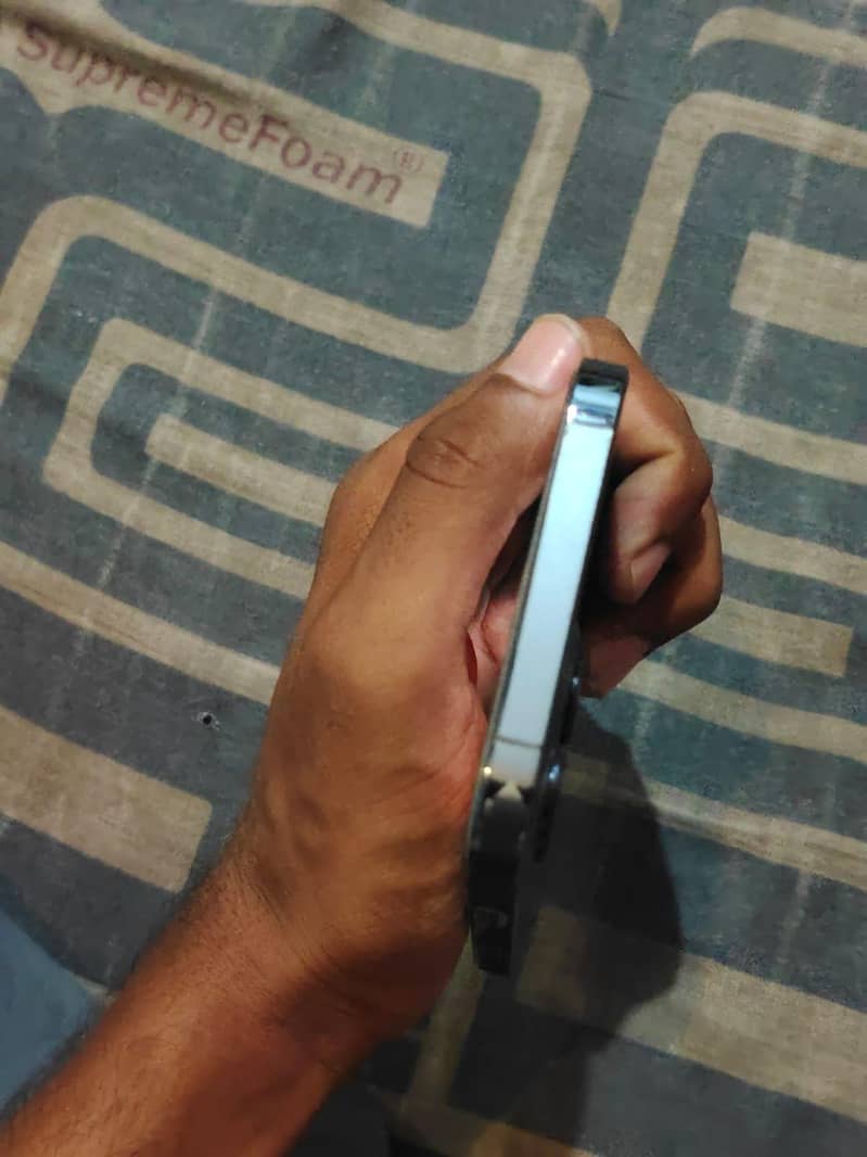 Apple iPhone 12 Pro Max 7