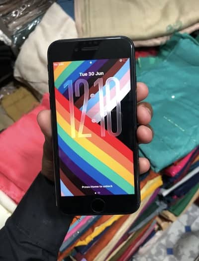 Apple iPhone SE 2022