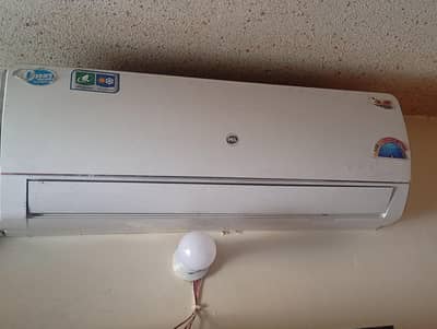 pel 1'5  DC inverter split ac energy efficent