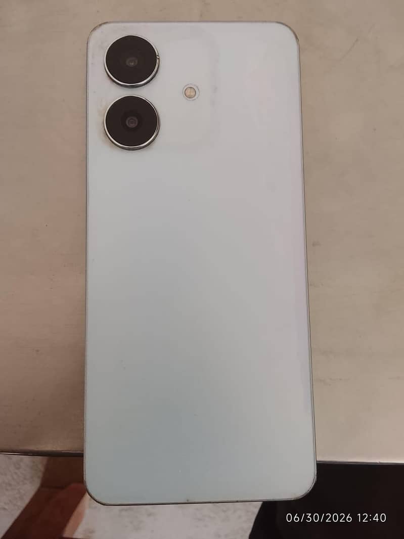 Realme Note 60 4