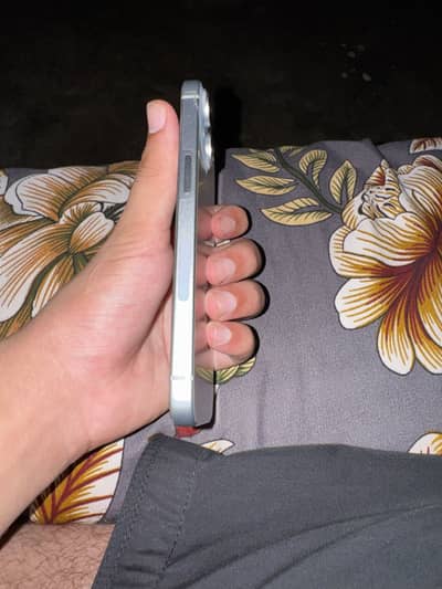 Apple iPhone 15