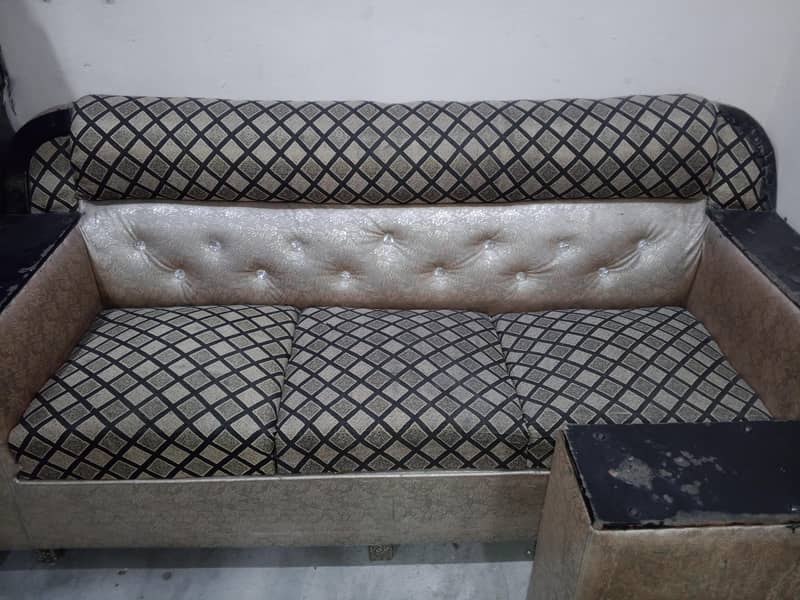 6seter sofa 1