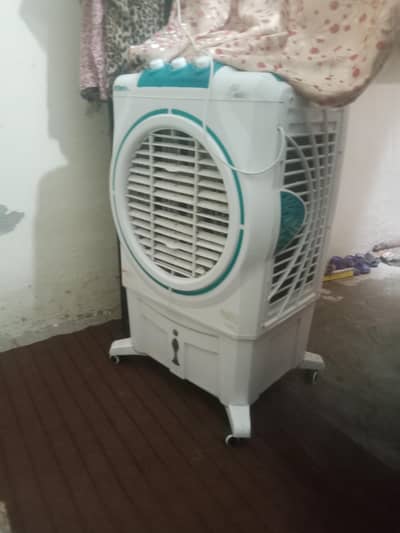 good candtion,,,  urgent sale
