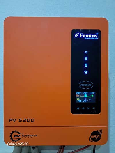 Fronus Platinum 5200 Hybrid Solar Inverter sale ke liye available hai.