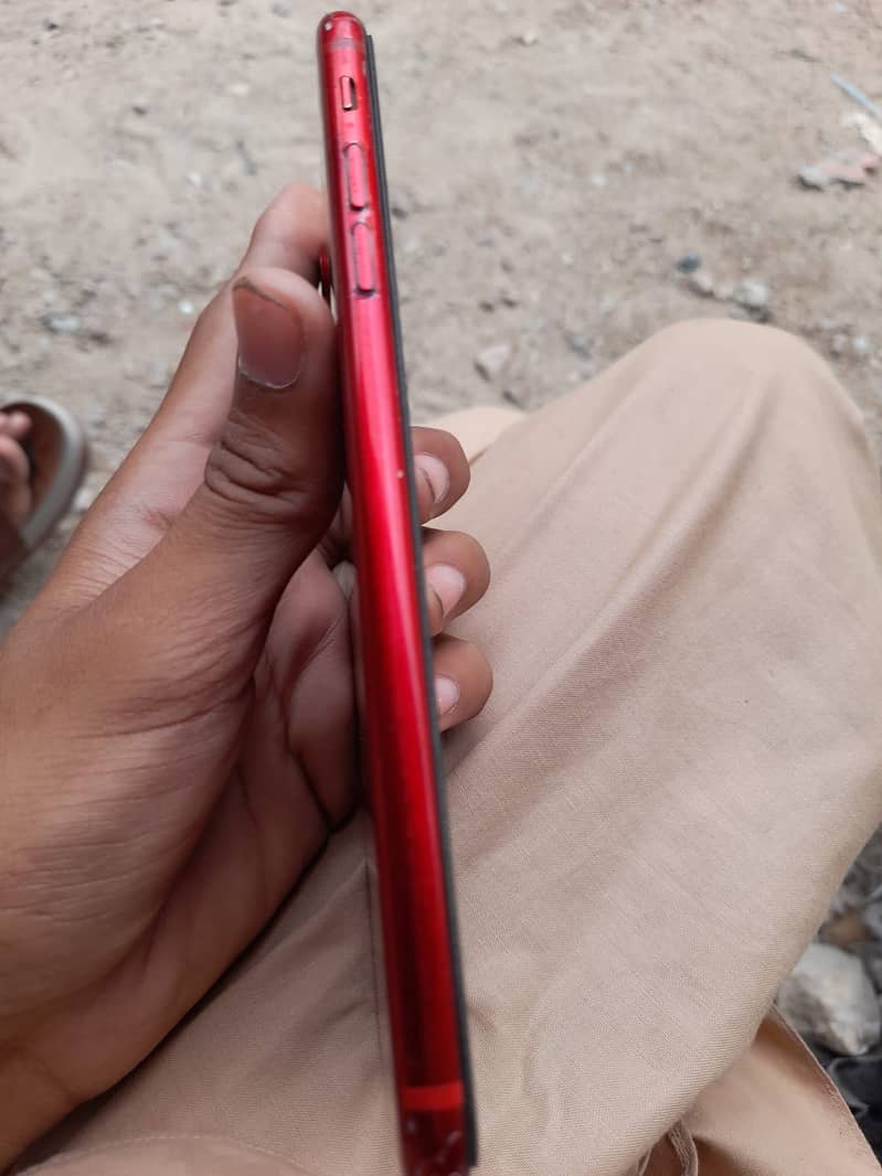 Apple iPhone 8 Plus 3