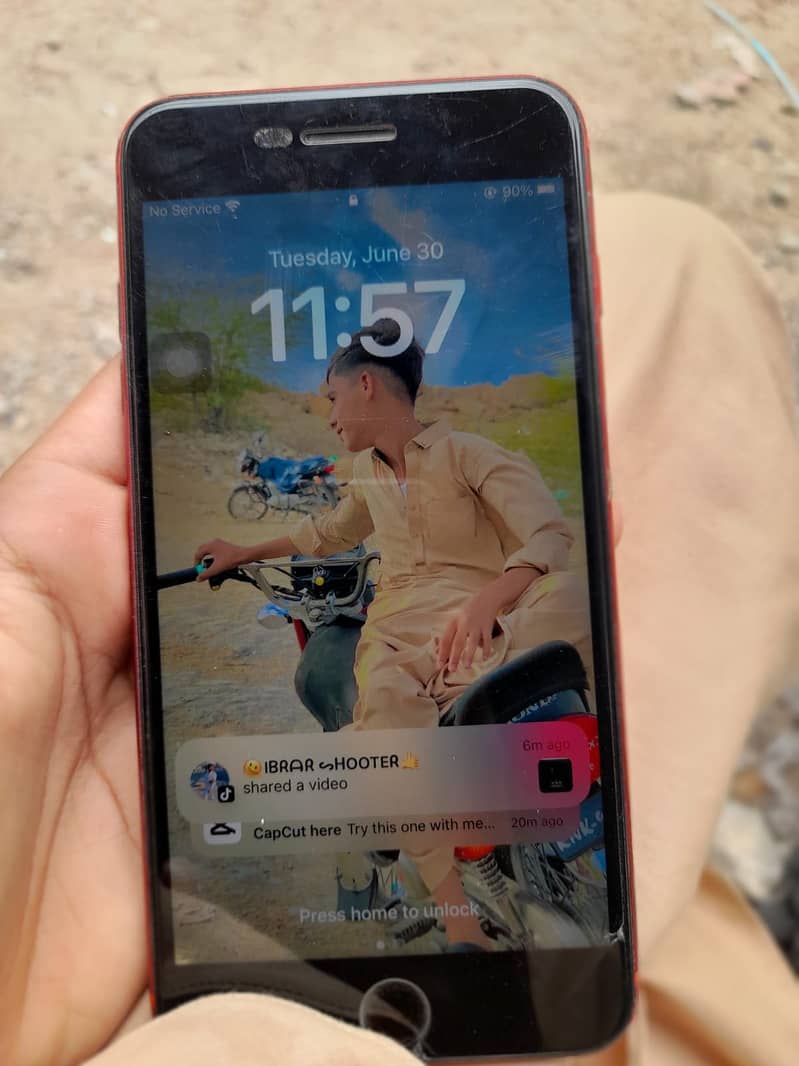 Apple iPhone 8 Plus 4