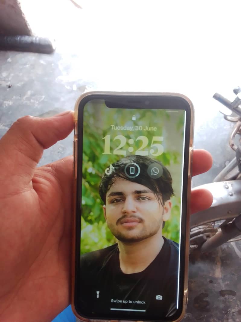 Apple iPhone X 2