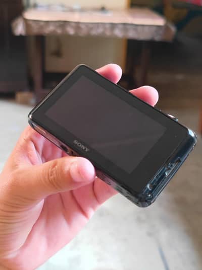 Sony portable digital camera from Saudi