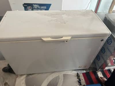 Urgent Buyers can Contact for Freezer