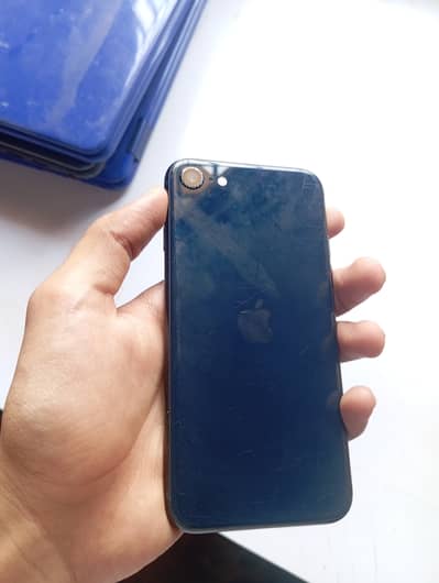 Apple iPhone SE
