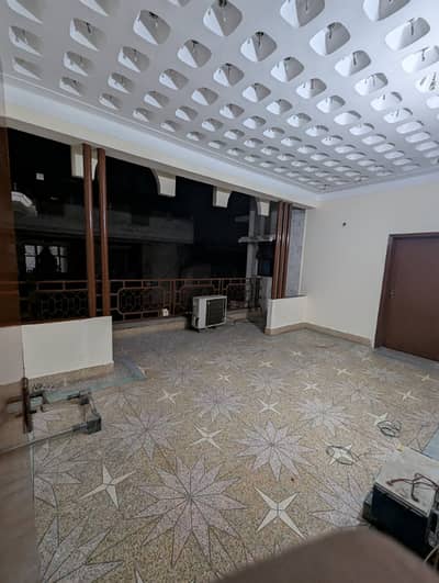 Allama Iqbal Town 10 Marla Upper Portion For Rent