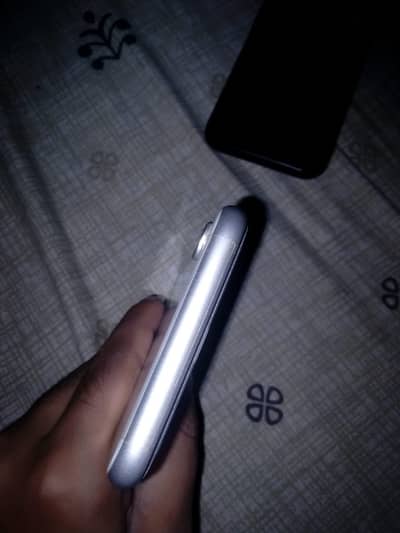 Apple iPhone XR