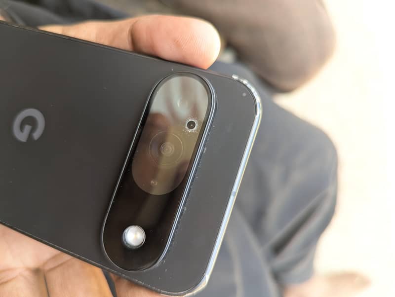 Google Pixel 9 5