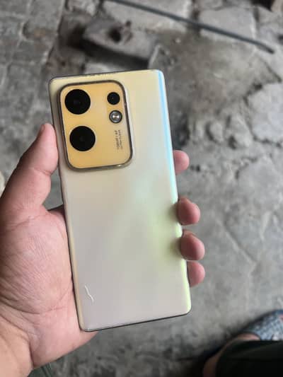 Infinix Zero 30