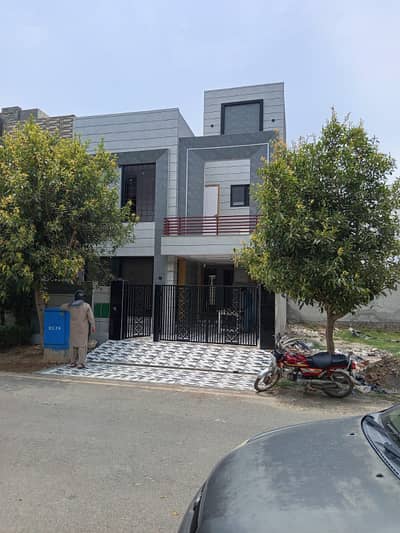 I SELL 5 MARLA BRAND NEW HOUSE IN BAHRIA ORCHARD LAHORE. G-Block Phase 2.