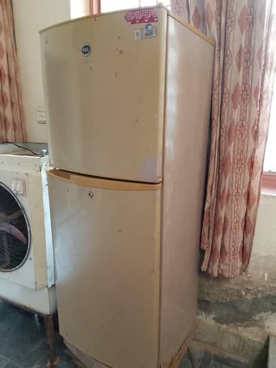 used fridge cooling full ok