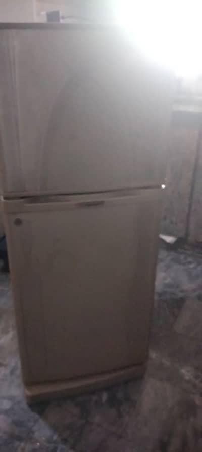 dawlance fridge small size