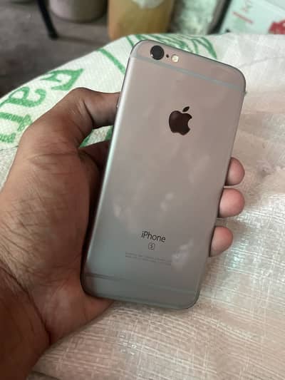 I phone 6s full lush condition with powerbank