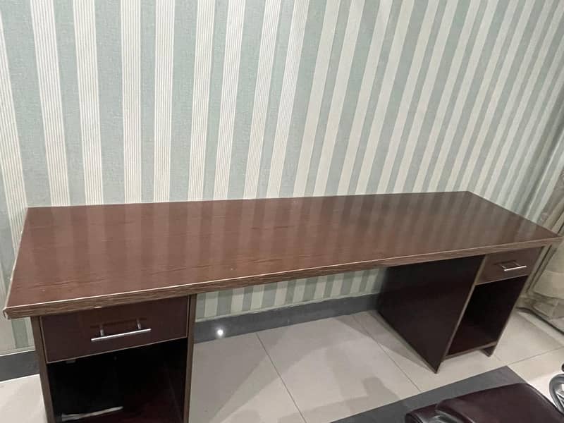 One Study table Amost new 5