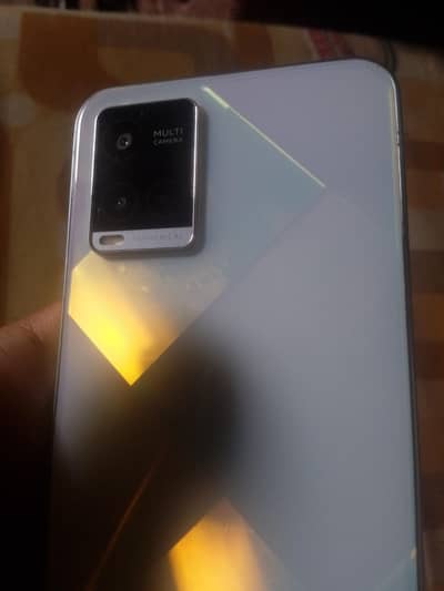 Vivo Y21