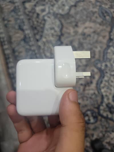 Apple 30-W USB-C Power Adapter