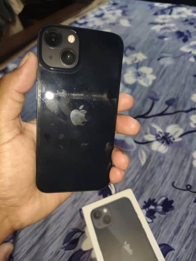 Apple iPhone 13