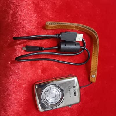 Nikon coolpix S01