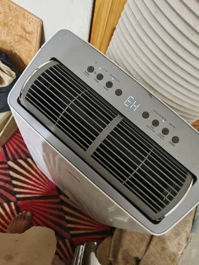 Midea AC 1.2 Ton 220V