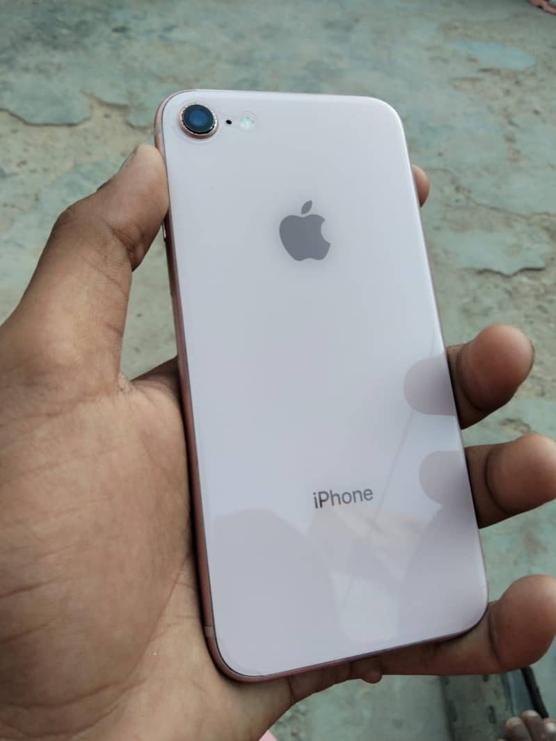 iPhone 8 0