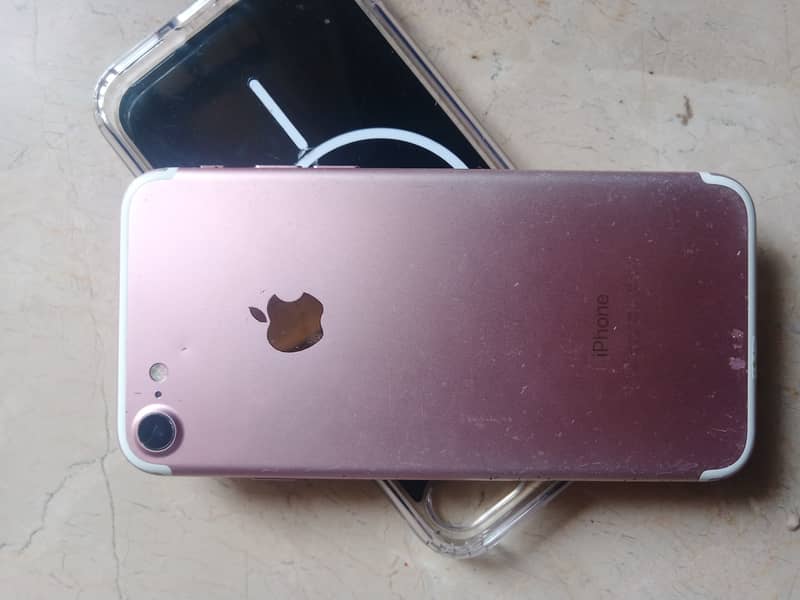 Apple iPhone 7 2