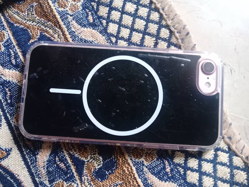 Apple iPhone 7 3