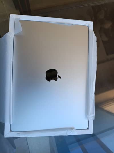 Macbook pro 14 inch M5