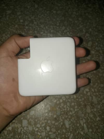 10/8 condition apple MacBook adapter