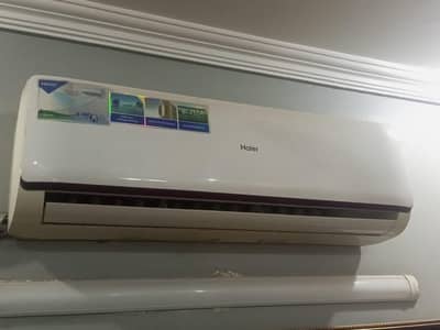 Haier 1.5 Ton Non-Inverter Split AC | 18000 BTU | Excellent Cooling