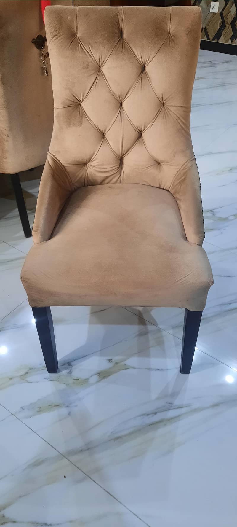 6 seater dining table 4