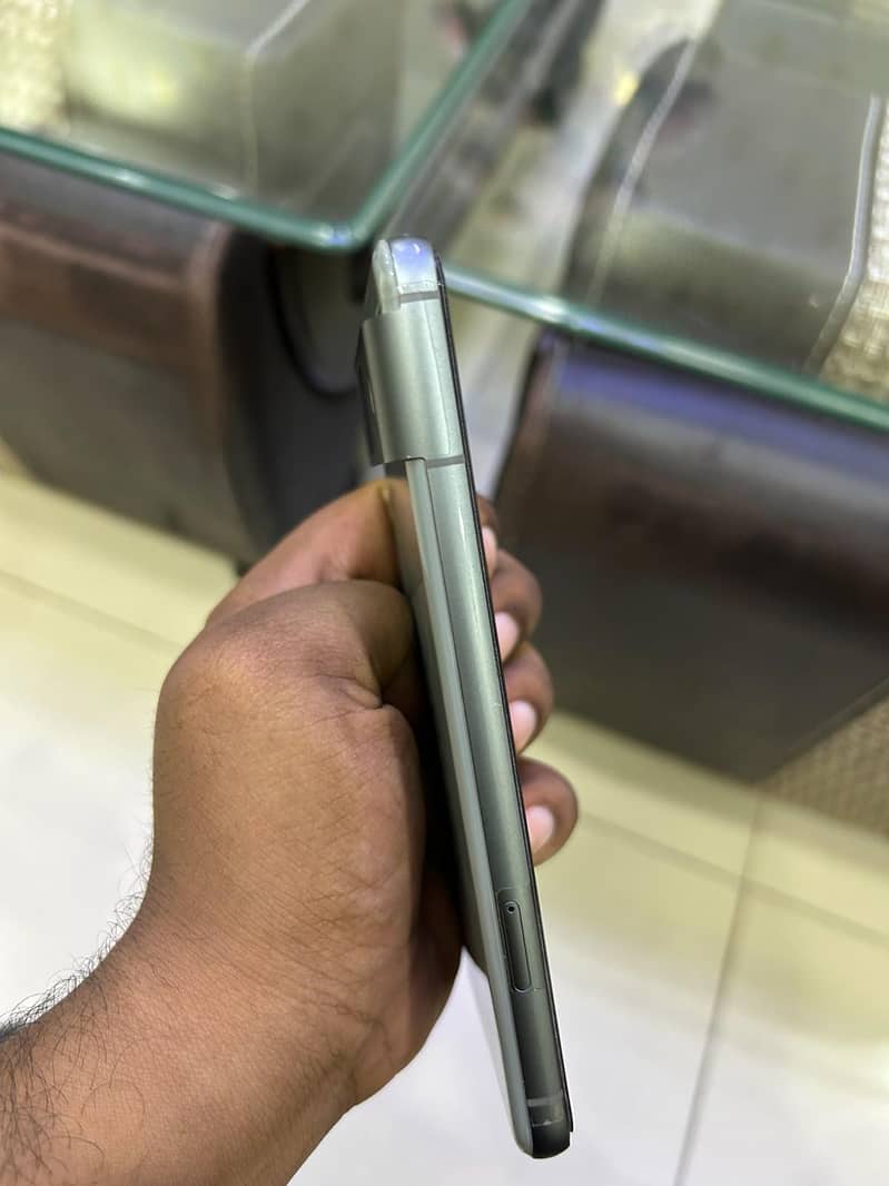 Google Pixel 8 2