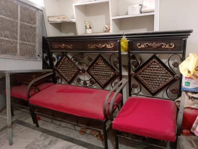 iron seti. sofa