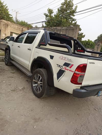 Toyota Hilux 2014