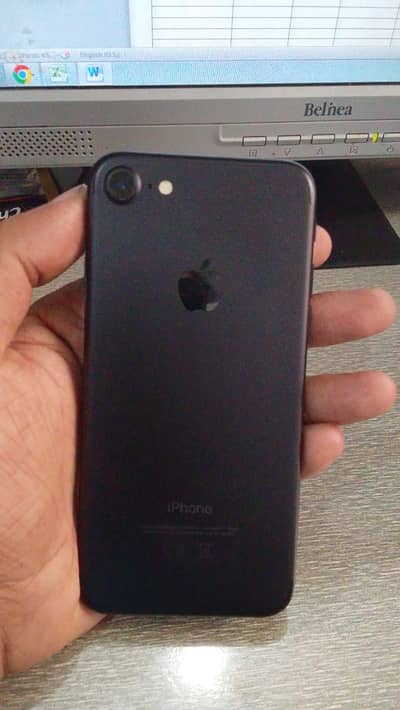 Apple iPhone 7