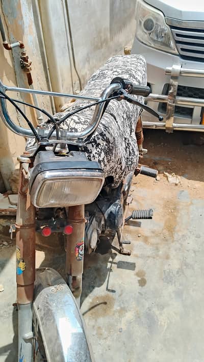 crown bike 2017 model condition:10 by 8